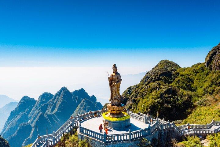 2-day Sapa Trekking & Fansipan Cable Car & Bus from Hanoi