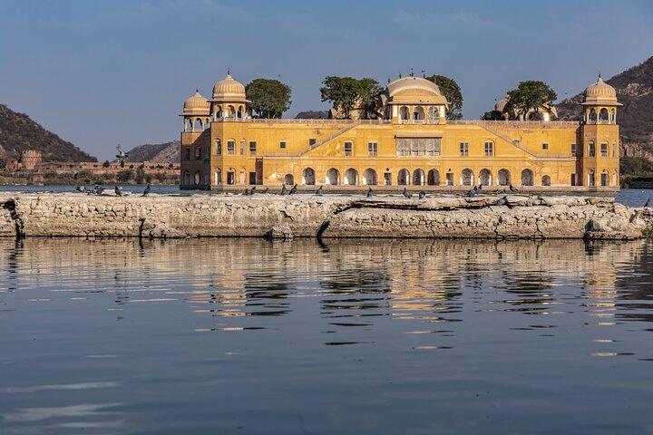 Jaipur Private Sightseeing Full Day Tour By Car and TukTuk