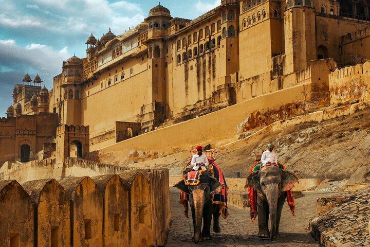 Private 6-Day Golden Triangle Tour: Delhi, Agra, Jaipur by Car