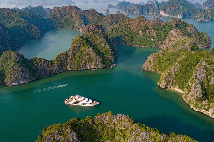 Halong Bay Cruise 2Day/1Night 5 Star Cruises All Included
