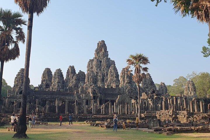 Full Day Angkor Wat Temples Tour with Pickup