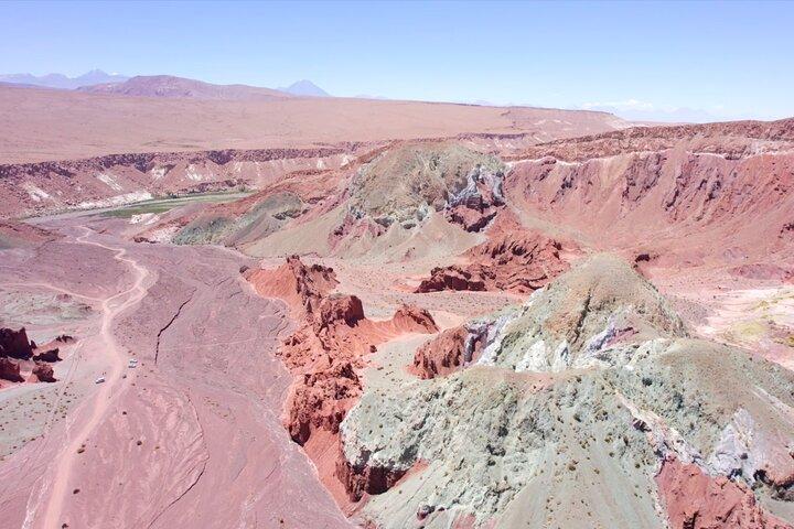 Rainbow Valley and Petroglyphs of Yerbas Buenas