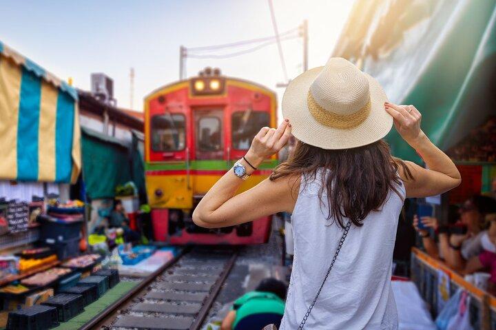 Bangkok Private Day:Floating Market, Train Market & Coconut Farm