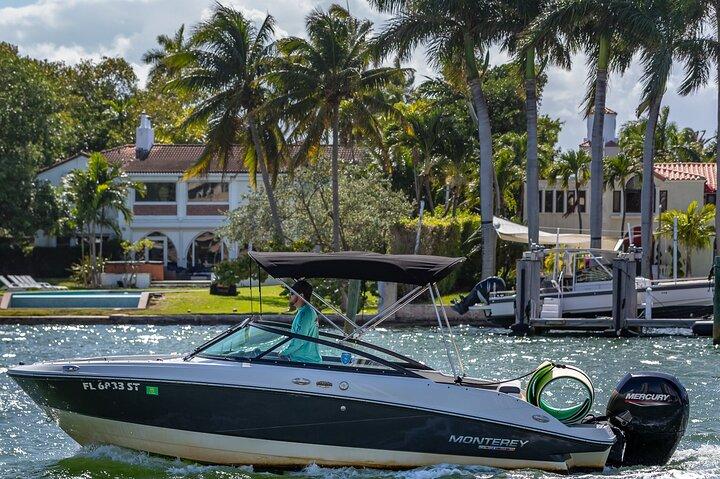 Fun Boat Rental with Captain in Miami Beach - up to 6 people