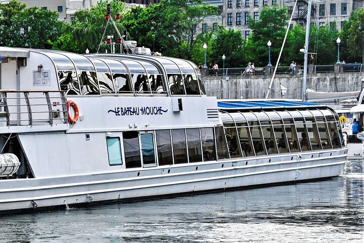 Le Bateau-Mouche Sightseeing Cruise in Montreal