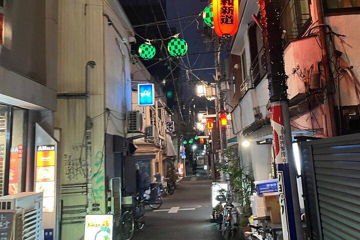 Solo Travelers Unite in Tokyo