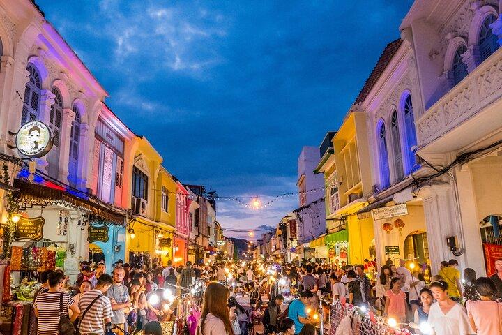 Phuket Discovery with Lunch: Big Buddha, Old Town & Sunday Market