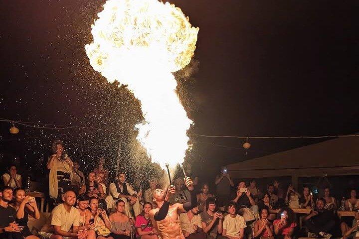 Marrakech: All-In-ONE Agafay CAMEL , DINNER, SHOW & TRANSPORT.