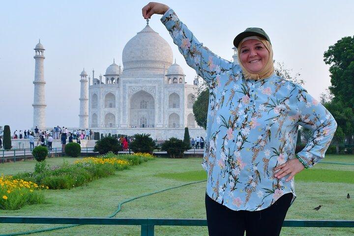 From Agra - Skip the Line: Taj Mahal & Agra Fort Tour by Car