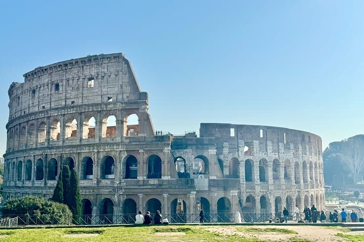 Rome by Golf Cart Private Tour and Colosseum with Audio Guide