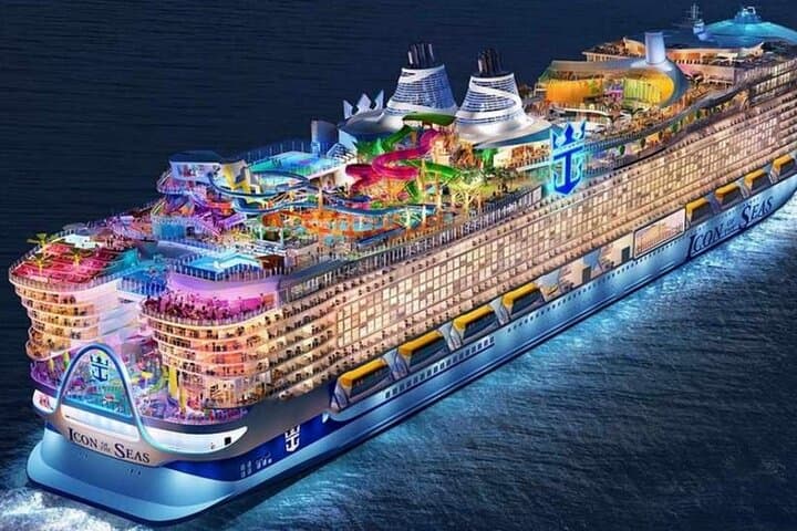 From/To Athens - Piraeus Port Transfer with Private Minivan