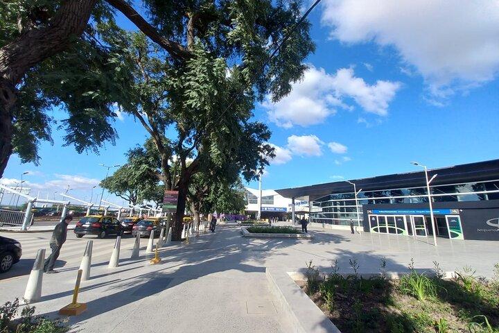 Private Airport Transfer In or Out: Aeroparque (AEP)–Buenos Aires