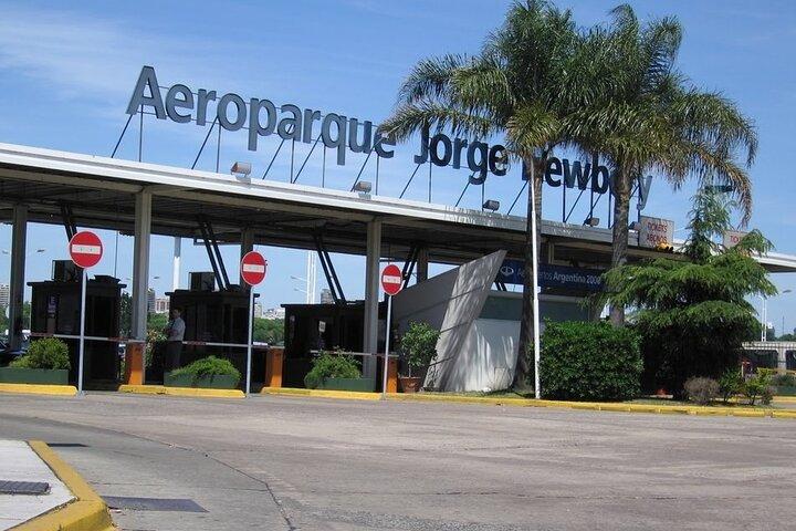 Private Airport Transfer In or Out: Aeroparque (AEP)–Buenos Aires