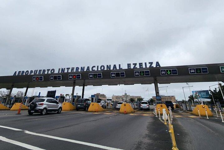 Private Airport Transfer In or Out : Ezeiza (EZE) – Buenos Aires