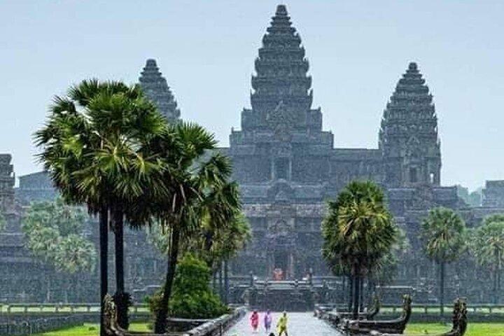 Angkor Wat Sunrise Tour