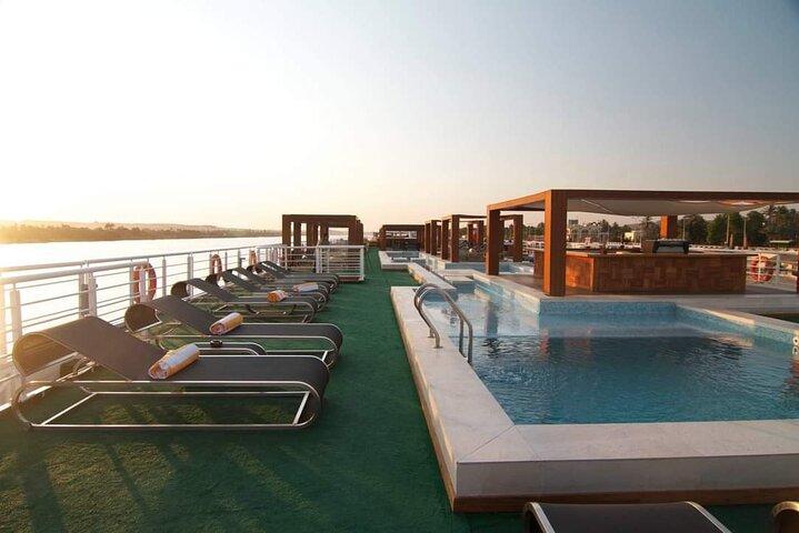 Private 4-Days Nile Cruise From Aswan To Luxor including Tours