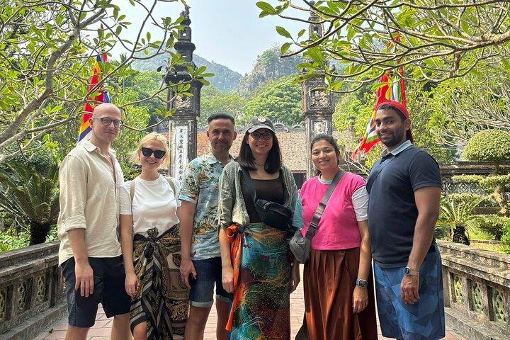 Deluxe Day Trip from Hanoi: Discover Hoa Lu, Tam Coc & Mua Caves
