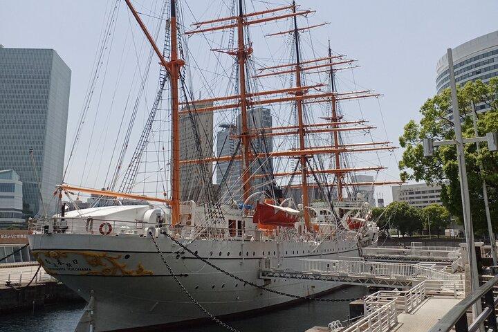 Minato MIrai and Sakuragicho Guided Tour with Lunch and Coffee
