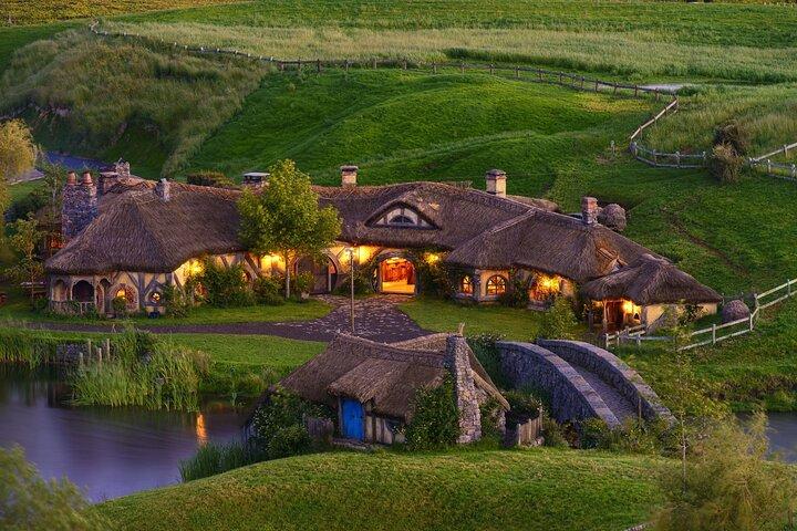 Private Hobbiton Behind the Scenes Tour Day Trip from Auckland