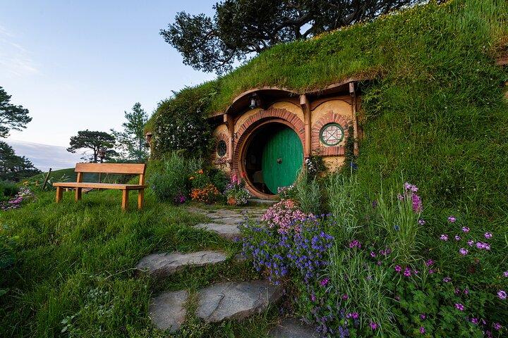 Private Hobbiton Behind the Scenes Tour Day Trip from Auckland