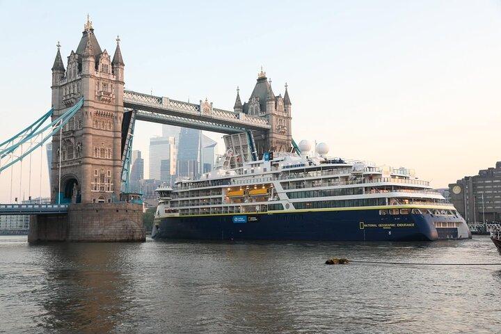 London to Southampton Cruise Port - Private or Shared Transfer