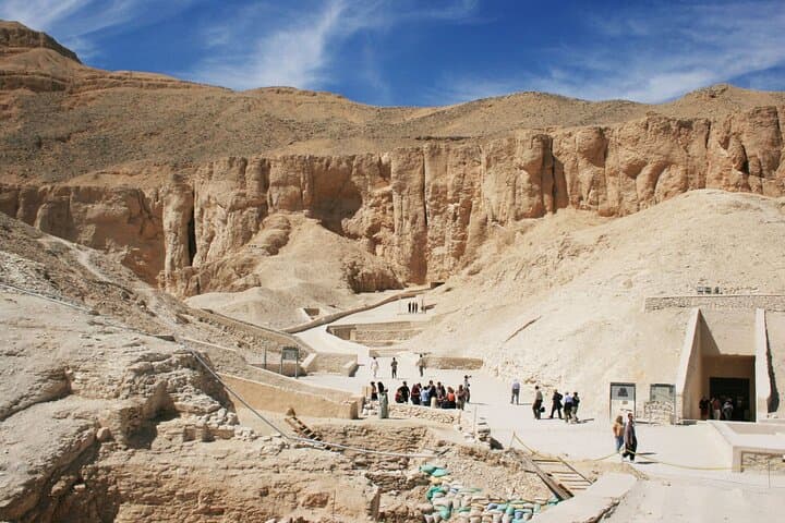 Private Full Day Tour of Luxor West Bank Tombs and Temples