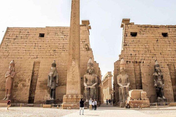 From Cairo Private Luxor Full-day Tour with Guide and flights