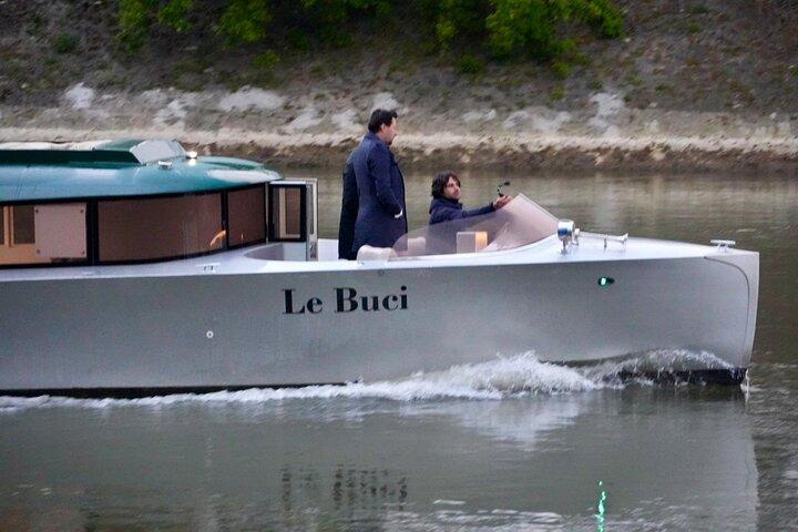 Wine and Cheese Tasting in a VIP Cruise on the Seine