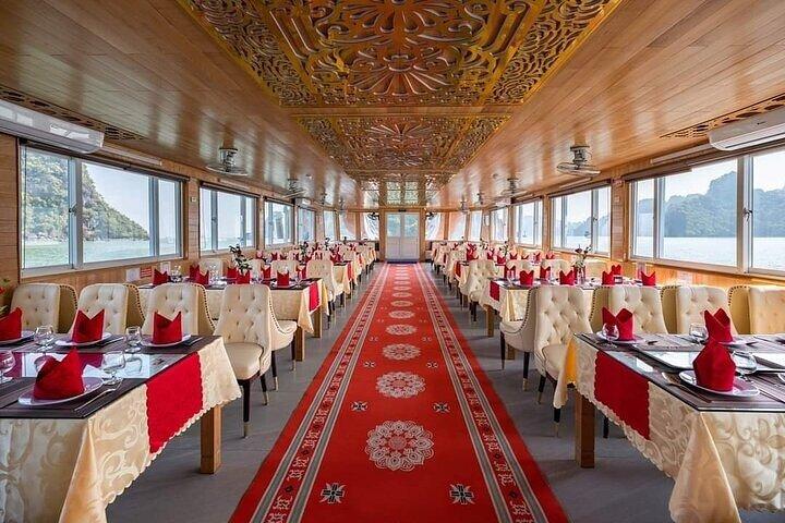 Halong Bay Day Cruise: Kayak, Cave Explore, Local Meal & Party
