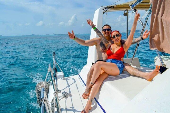 Isla Mujeres Catamaran, Open Bar and Beach Club Tour