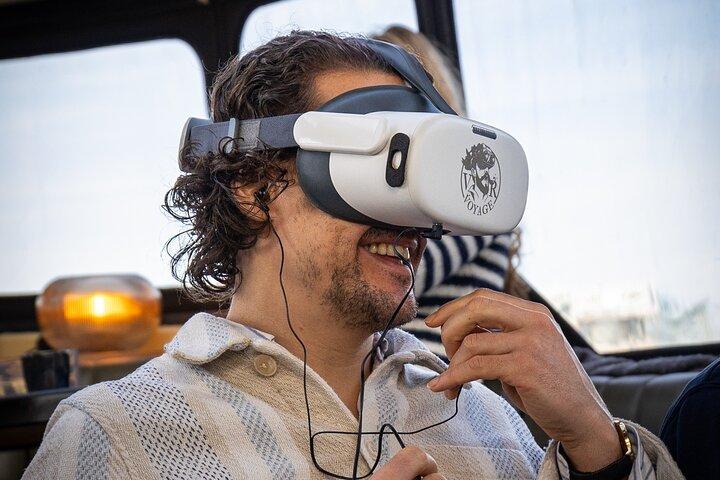Amsterdam: Luxury Canal Cruise with Historic VR Experience