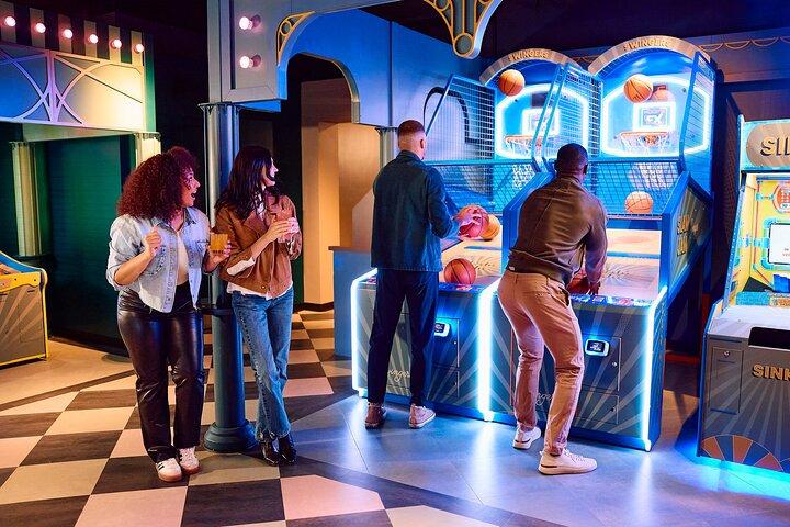 Swingers Indoor Mini Golf at Mandalay Bay