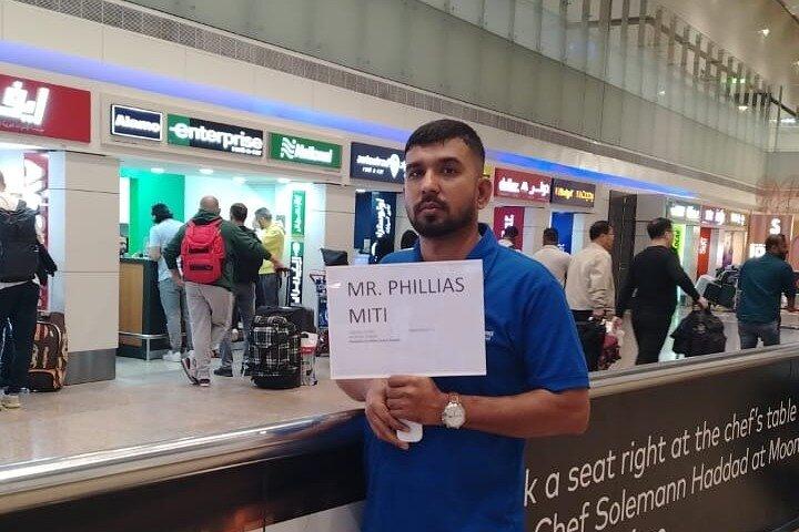 Dubai Private Airport Pickup and Drop Services