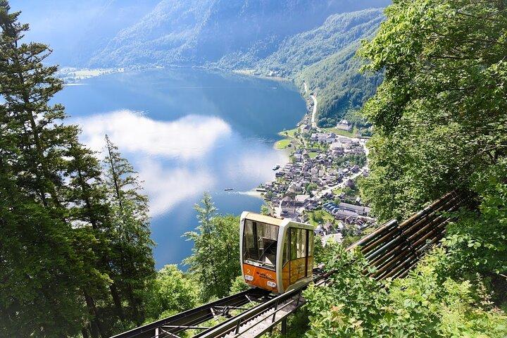 Vienna to Hallstatt and Salzburg Alpine Peaks Day Trip