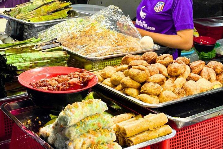 Siem Reap: 11 Tasting Street Foods & Sombai Spirits Tour