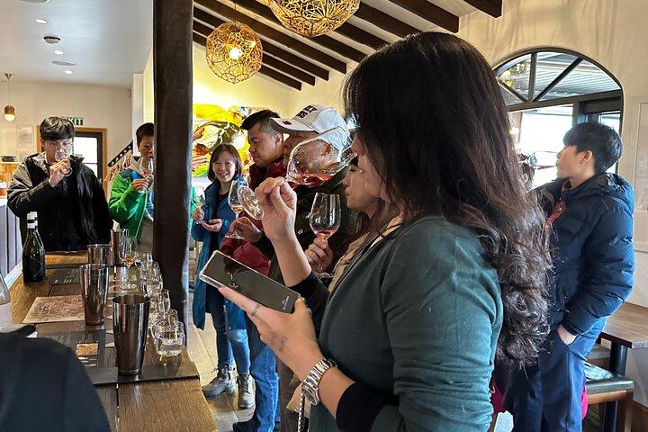 'Express' Wine Tour & Māori Culture Wānaka