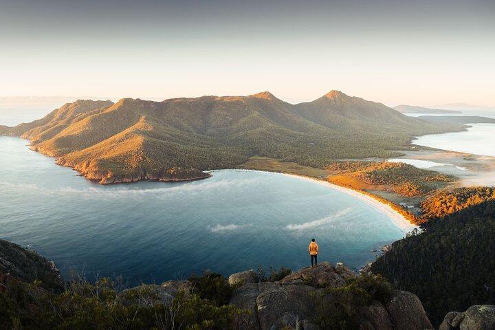 A Day in Wineglass Bay - Launceston to Hobart