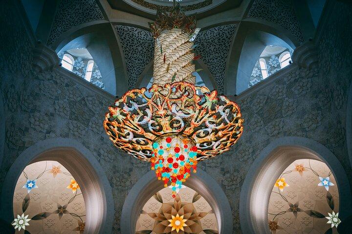 Abu Dhabi Aladdin Tour: Grand Mosque, Etihad, Palace, & Louvre