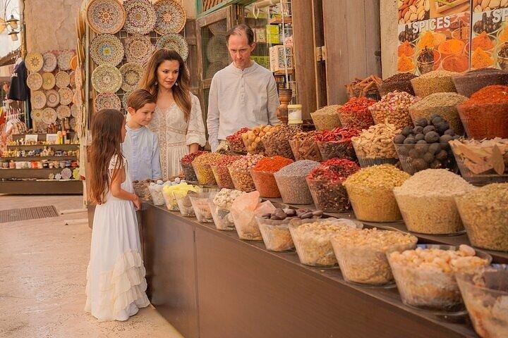Dubai Old and Modern City Tour with Blue Mosque Visit