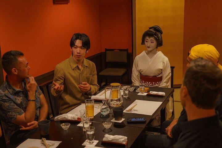 Kyoto: Geisha Dinner & Gion Cultural Walk