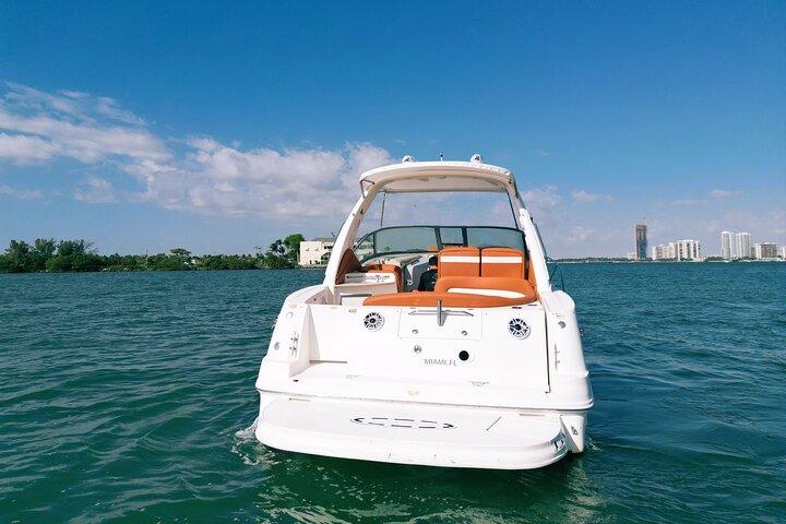 Private Captained Yacht : Skyline Views & Golden Hour Cruise