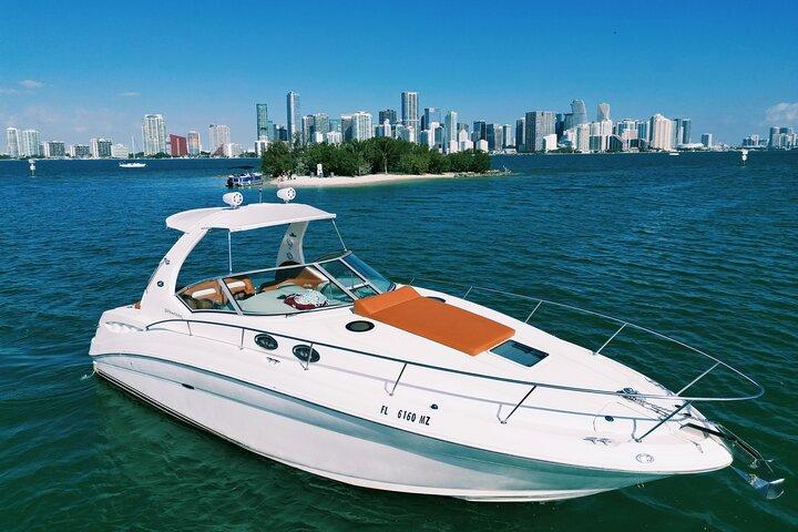 Private Captained Yacht : Skyline Views & Golden Hour Cruise