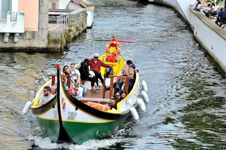 From Porto ↔ Lisbon with up to 4 stops : Aveiro, Nazaré, Óbidos