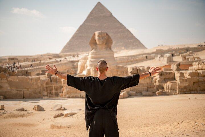 Giza Pyramids Tour with Virtual Reality Experience