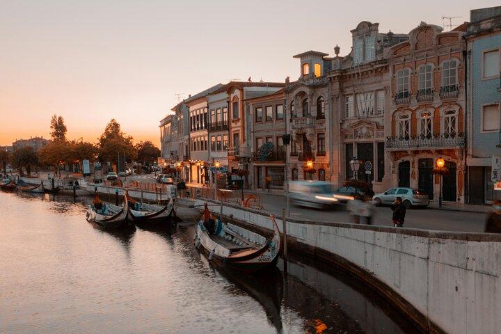 From Porto ↔ Lisbon with up to 4 stops : Aveiro, Nazaré, Óbidos