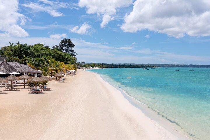 Seven Miles Beach and Ricks Cafe from Montego Bay