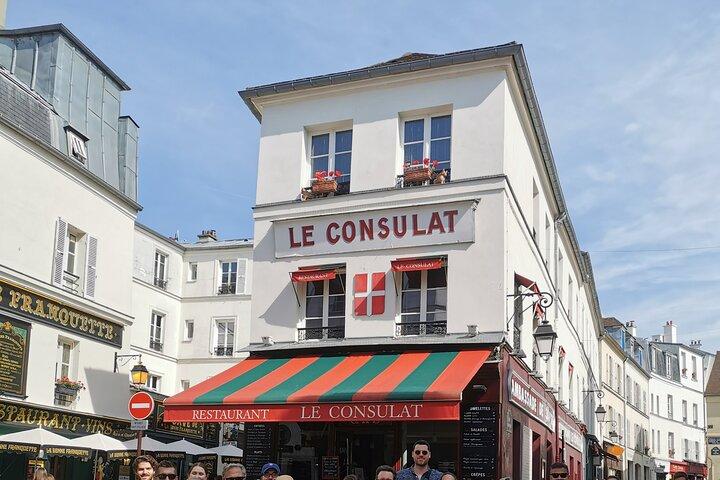 Montmartre & Sacré-Coeur Walking Tour with a Local Guide