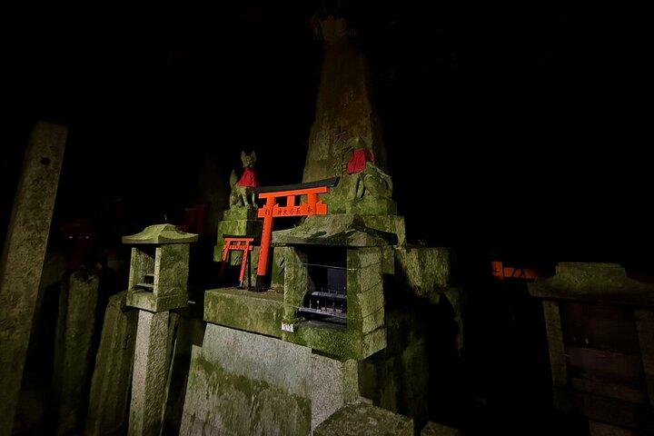 Kyoto Night Walk in Fushimi Inari with 4 Gion Area Highlights