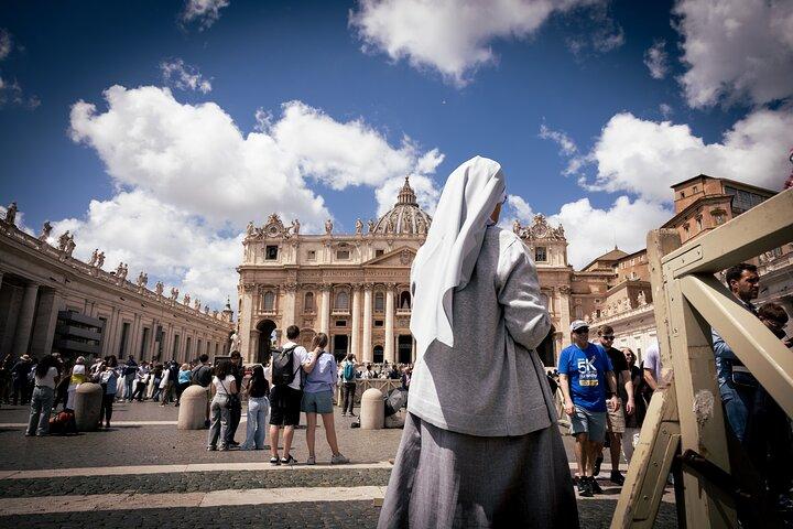 Papal Audience and Vatican Museums with Audio Guide