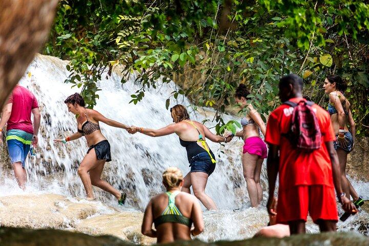 Dunn’s River & Blue Hole Day Trip with Lunch
